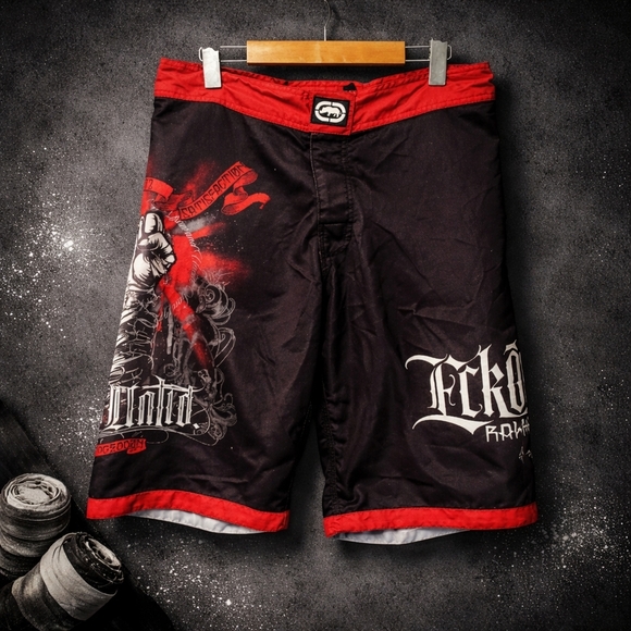 Ecko Unlimited Other - Ecko Unltd MMA Board Shorts Black Red Graphic Fight Shorts Size 30